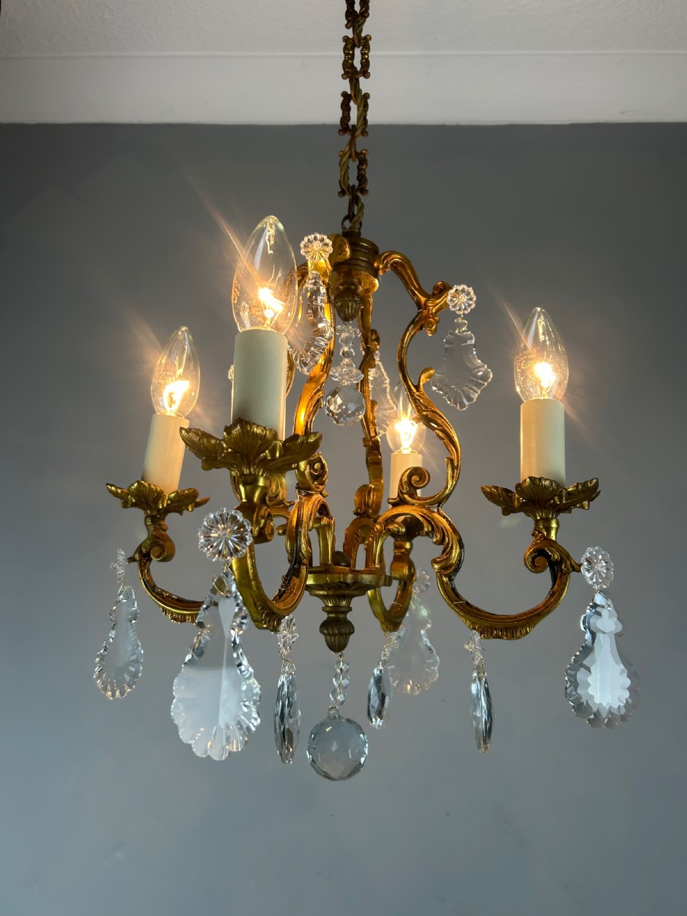 French Gilded & Crystal 4 Light Chandelier View VII