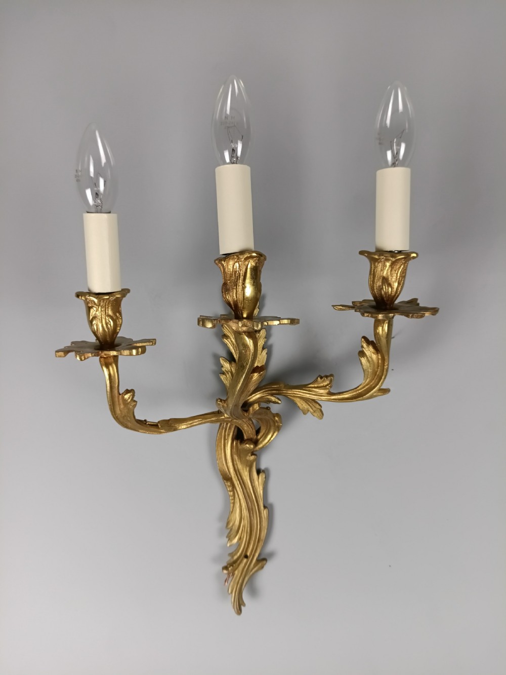 Single French Triple Arm Gilded Brass Wall Light View VII