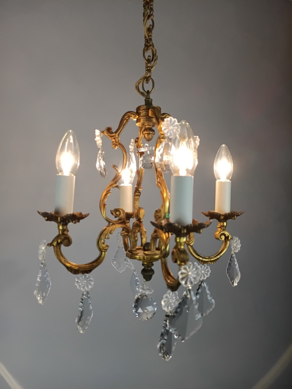 French Gilded & Crystal 4 Light Chandelier View VII