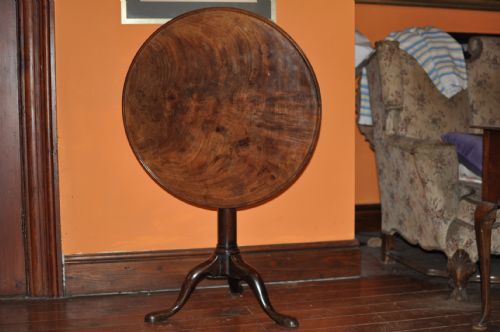 mahogany tripod table - CATEGORY: ANTIQUE TABLES - DATED 1750
