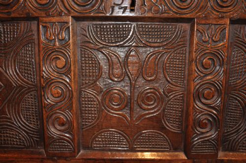 OAK COFFER - ADDITIONAL PHOTO 2