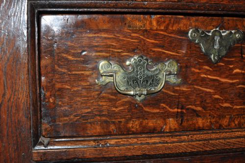 OAK DRESSER - ADDITIONAL PHOTO 11