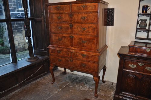 WALNUT CHEST ON STAND - ADDITIONAL PHOTO 6