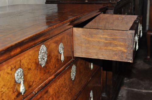 BURR ELM CHEST OF DRAWERS - ADDITIONAL PHOTO 5