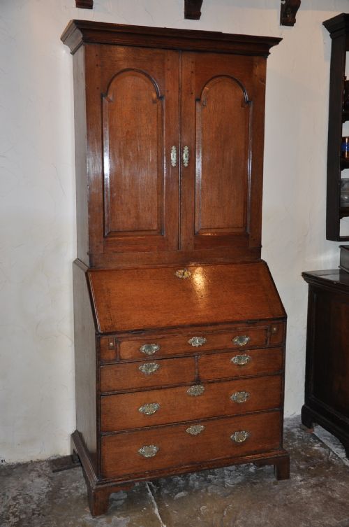 oak bureau bookcase - CATEGORY: ANTIQUE BUREAU - DATED 1700