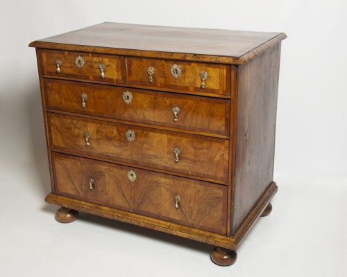 WALNUT AND YEW WOOD BANDED CHEST OF DRAWERS - ADDITIONAL PHOTO 1