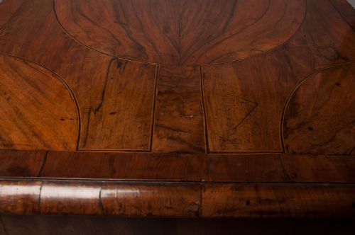 WALNUT AND YEW WOOD BANDED CHEST OF DRAWERS - ADDITIONAL PHOTO 6