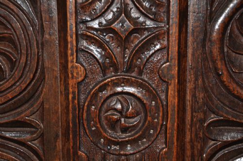 17TH CENTURY DEVON COFFER - ADDITIONAL PHOTO 4