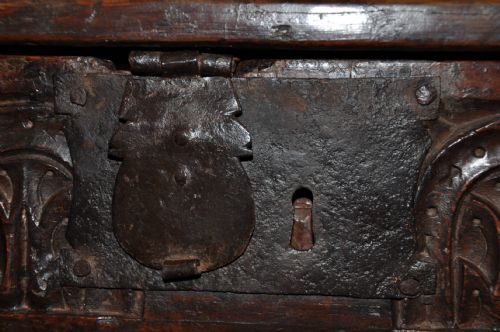 17TH CENTURY DEVON COFFER - ADDITIONAL PHOTO 6