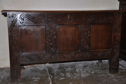 OAK COFFER - ADDITIONAL PHOTO 1