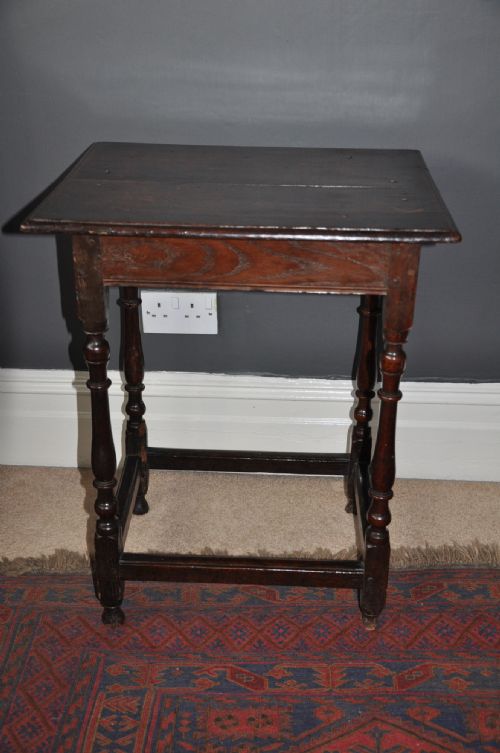 small oak center table - CATEGORY: ANTIQUE TABLES - DATED BEFORE 1700