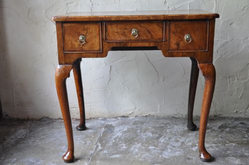 walnut lowboy - CATEGORY: ANTIQUE FURNITURE - DATED 1700