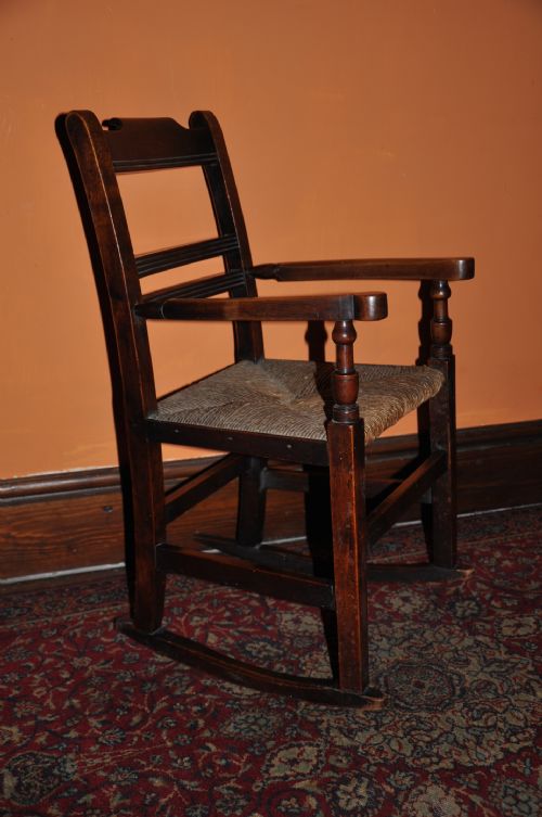 CHILDS ROCKING CHAIR - ADDITIONAL PHOTO 2
