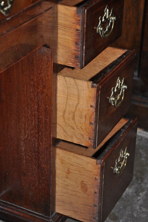 MAHOGANY KNEEHOLE DESK - ADDITIONAL PHOTO 4