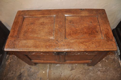 OAK COFFER - ADDITIONAL PHOTO 1