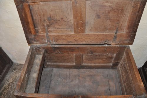 OAK COFFER - ADDITIONAL PHOTO 3