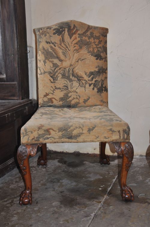 A PAIR OF WALNUT SIDE CHAIRS - ADDITIONAL PHOTO 1