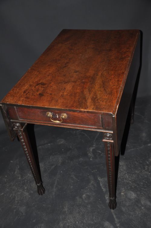 MAHOGANY PEMBROKE TABLE - ADDITIONAL PHOTO 3
