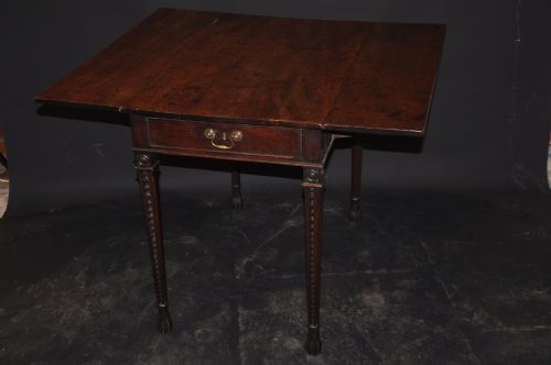 MAHOGANY PEMBROKE TABLE - ADDITIONAL PHOTO 7