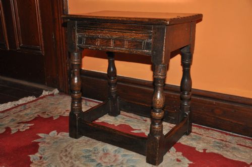 17 century oak joint stool - CATEGORY: ANTIQUE STOOLS - DATED BEFORE 1700