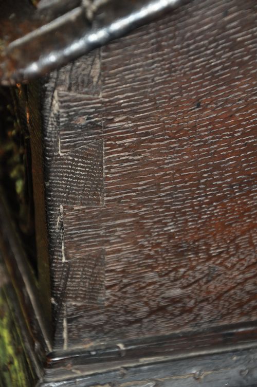 17TH CENTURY OAK BIBLE BOX - ADDITIONAL PHOTO 3