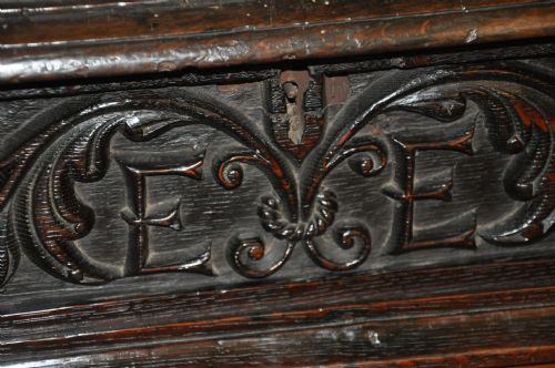 17TH CENTURY OAK BIBLE BOX - ADDITIONAL PHOTO 5