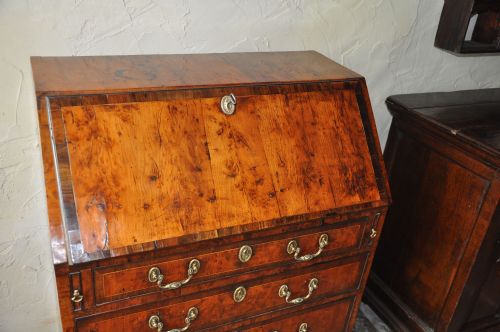 18TH CENTURY YEW WOOD BUREAU - ADDITIONAL PHOTO 7