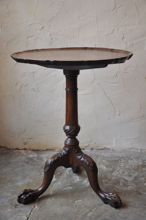 18th century tripod table - CATEGORY: ANTIQUE TABLES - DATED 1750