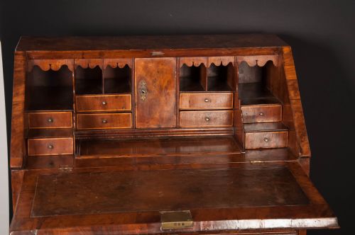 QUEEN ANN WALNUT BUREAU - ADDITIONAL PHOTO 3