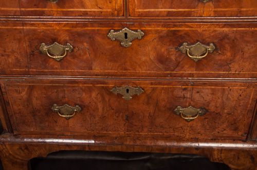 QUEEN ANN WALNUT BUREAU - ADDITIONAL PHOTO 4