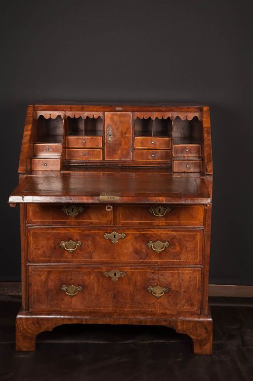 QUEEN ANN WALNUT BUREAU - ADDITIONAL PHOTO 10