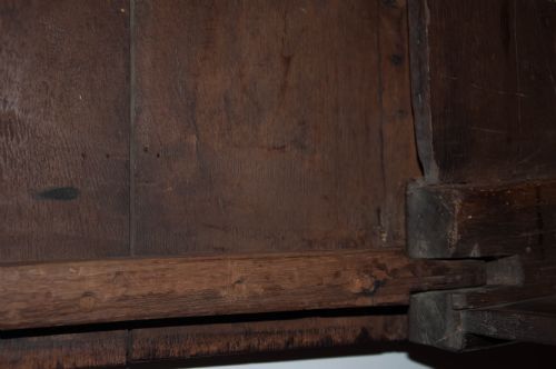 17TH CENTURY OAK COFFER - ADDITIONAL PHOTO 6
