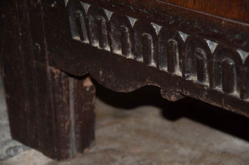 17TH CENTURY OAK COFFER - ADDITIONAL PHOTO 8