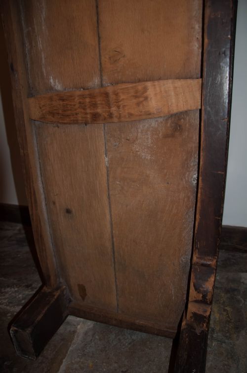 17TH CENTURY OAK COFFER - ADDITIONAL PHOTO 2