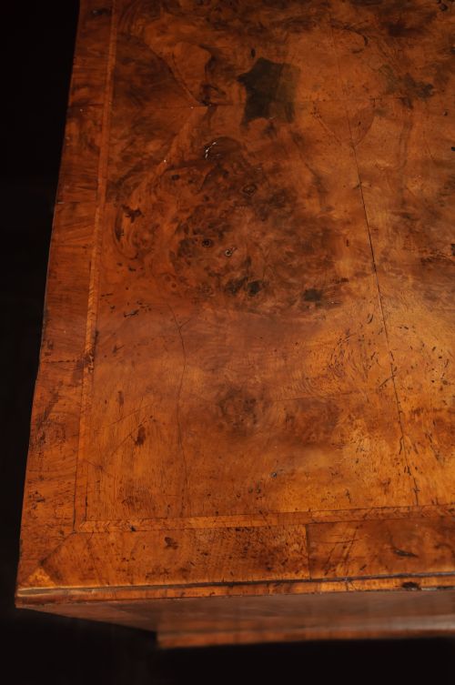 18TH CENTURY WALNUT CHEST OF DRAWERS - ADDITIONAL PHOTO 6