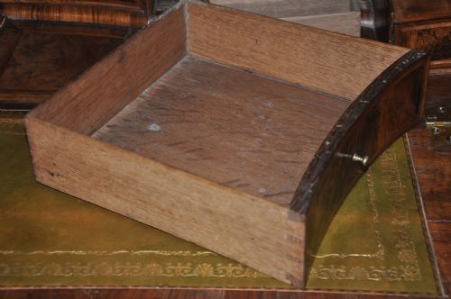 EARLY 18TH CENTURY BURR WALNUT BUREAU - ADDITIONAL PHOTO 9