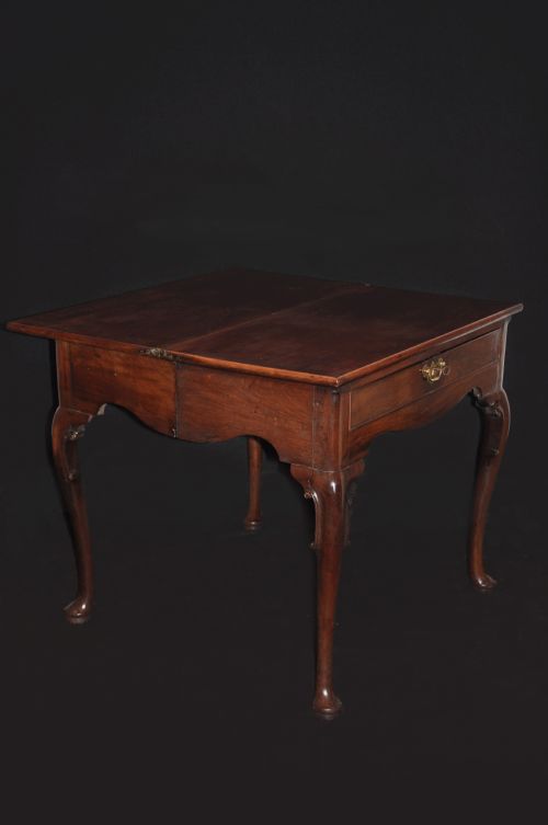 FINE 18TH CENTURY MAHOGANY TEA TABLE - ADDITIONAL PHOTO 1