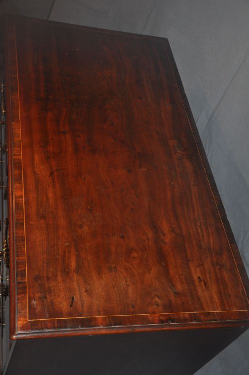 18TH CENTURY MAHOGANY CHEST OF DRAWERS - ADDITIONAL PHOTO 1