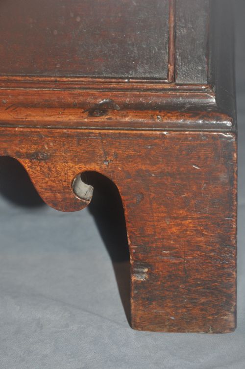 SMALL 18TH CENTURY MAHOGANY CHEST OF DRAWERS - ADDITIONAL PHOTO 4