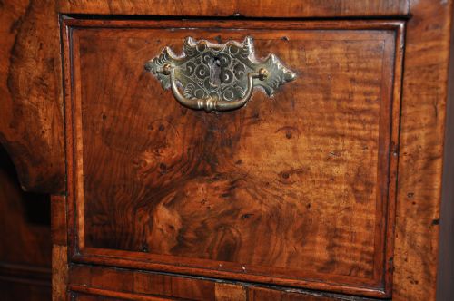 QUEEN ANN WALNUT KNEEHOLE DESK - ADDITIONAL PHOTO 3