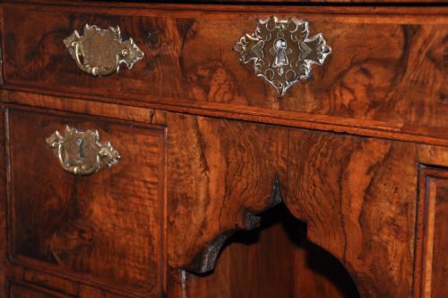 QUEEN ANN WALNUT KNEEHOLE DESK - ADDITIONAL PHOTO 6