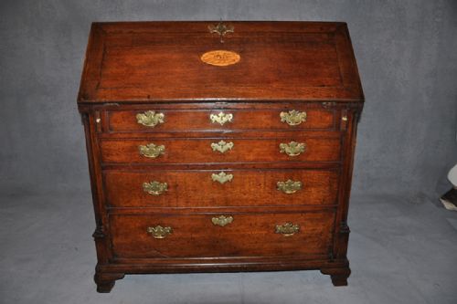 fine 18th century oak bureau - CATEGORY: ANTIQUE BUREAU - DATED 1750