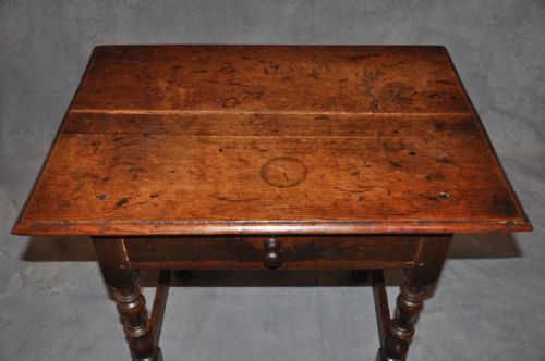 SMALL 17TH CENTURY OAK SIDE TABLE - ADDITIONAL PHOTO 2