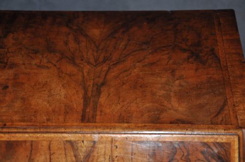 EARLY 18TH CENTURY WALNUT BUREAU - ADDITIONAL PHOTO 3