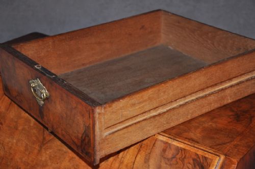 EARLY 18TH CENTURY WALNUT BUREAU - ADDITIONAL PHOTO 4