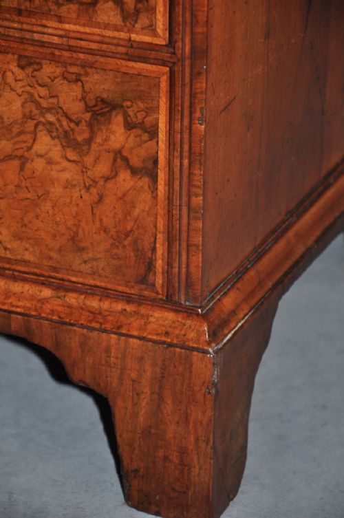 EARLY 18TH CENTURY WALNUT BUREAU - ADDITIONAL PHOTO 6
