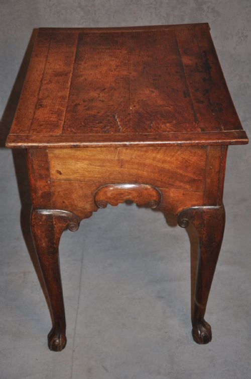 EARLY 18TH CENTURY OAK LOWBOY - ADDITIONAL PHOTO 2