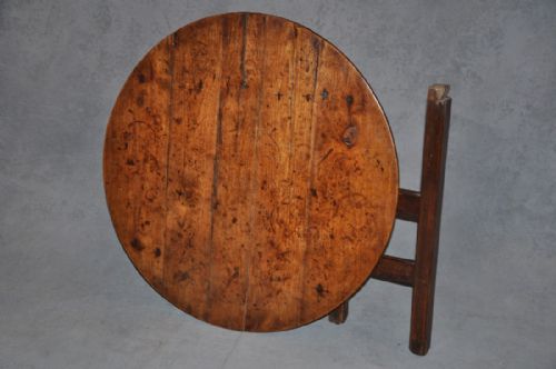 18TH CENTURY CHERRY WOOD COACHING TABLE - ADDITIONAL PHOTO 3
