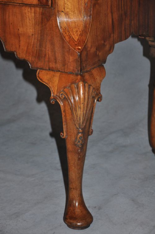 FINE EARLY 18TH CENTURY WALNUT CHEST ON STAND - ADDITIONAL PHOTO 1