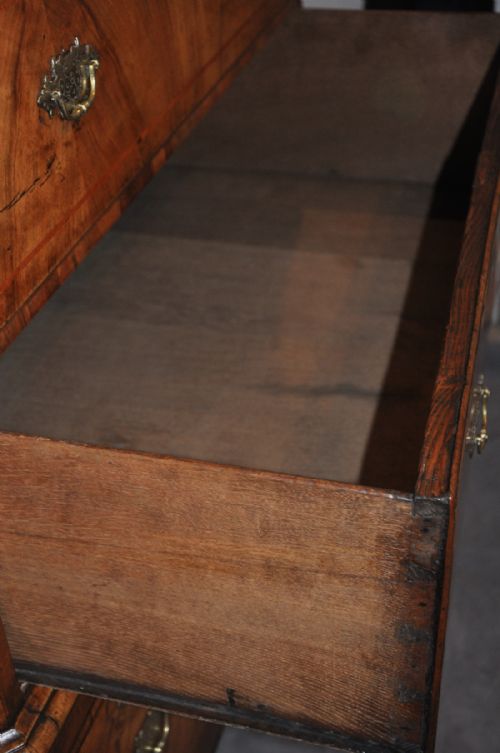 FINE EARLY 18TH CENTURY WALNUT CHEST ON STAND - ADDITIONAL PHOTO 8